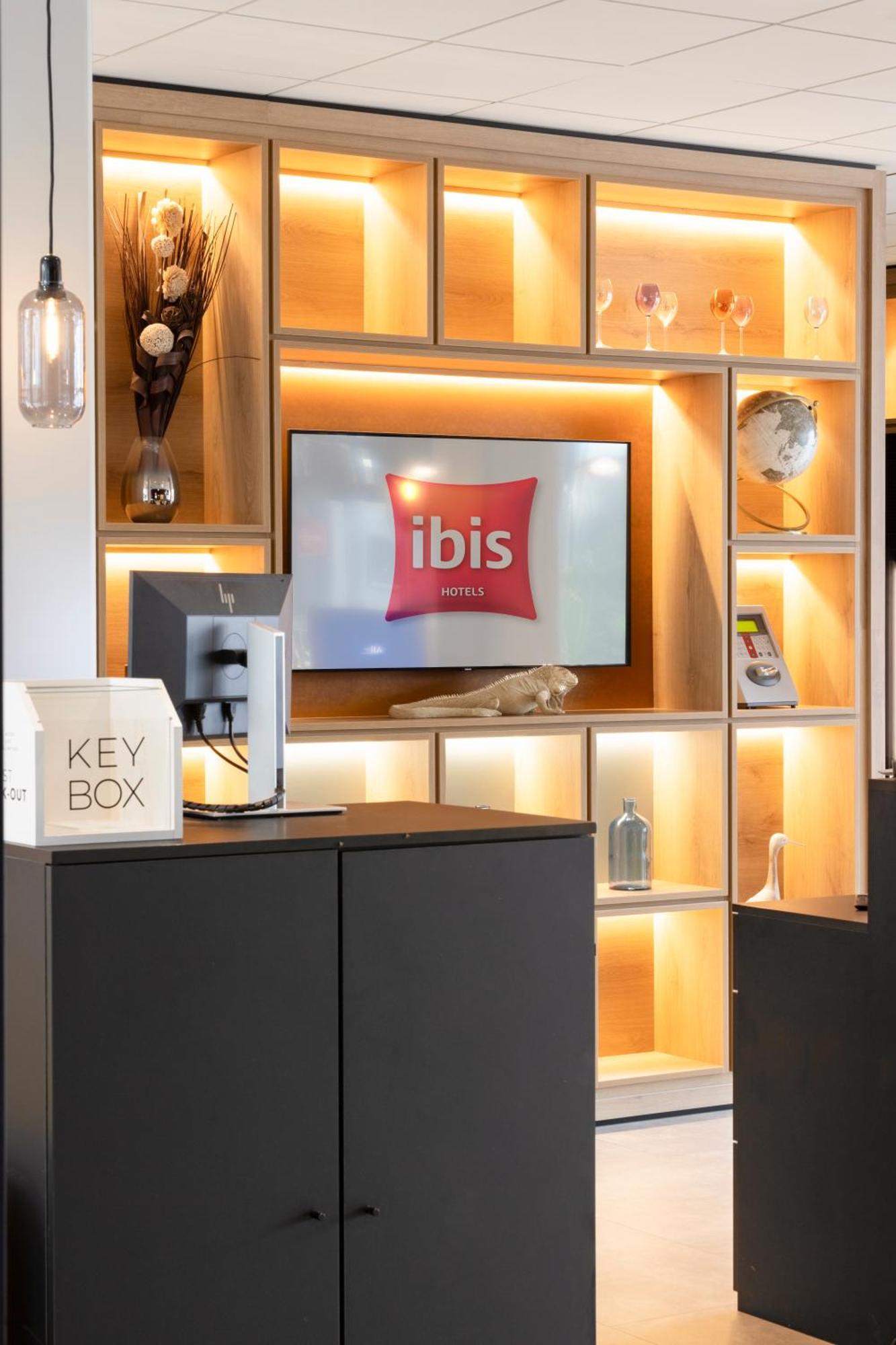 Ibis Paradiso 3*