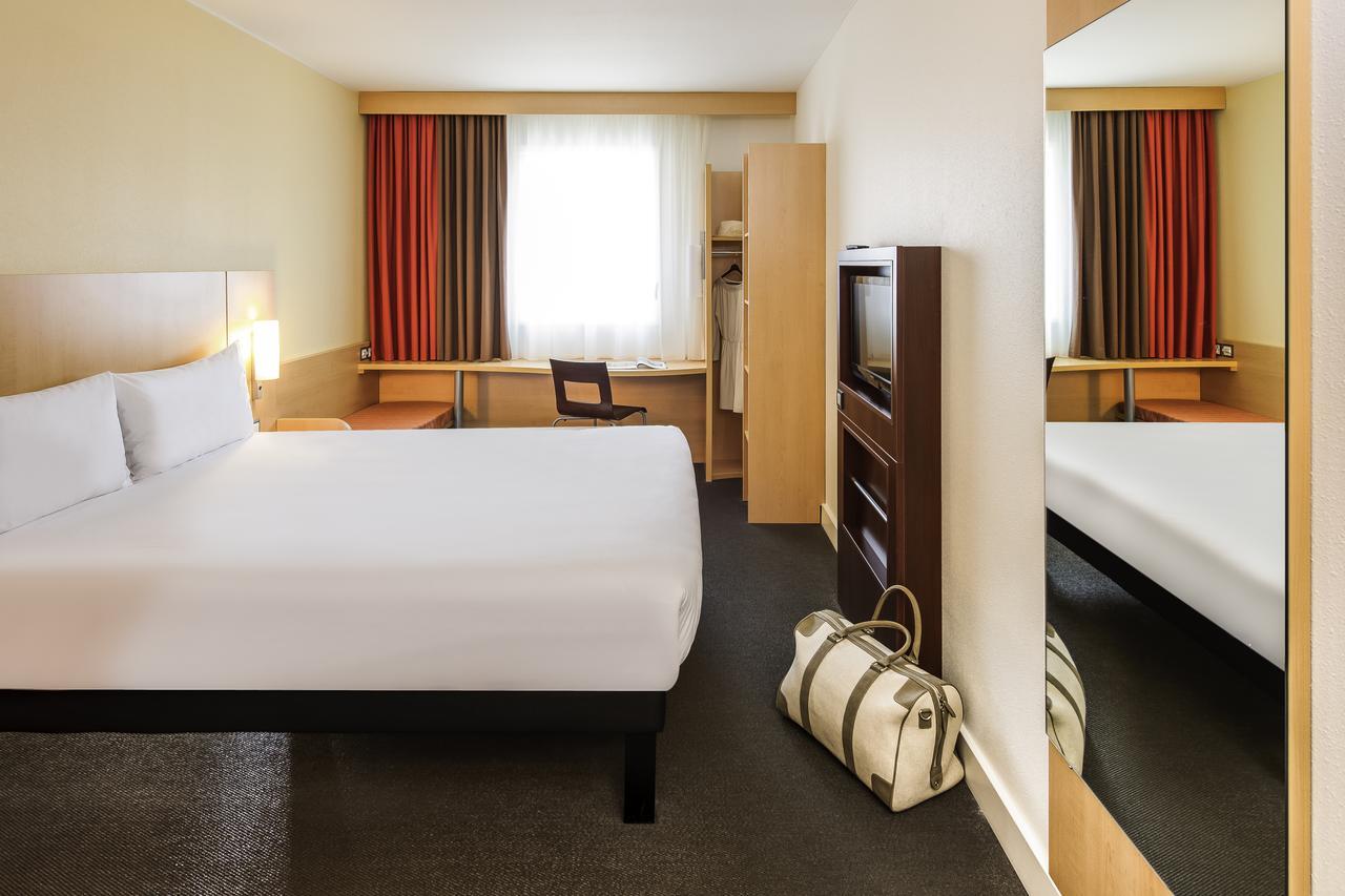 Ibis Paradiso Hotel 3*