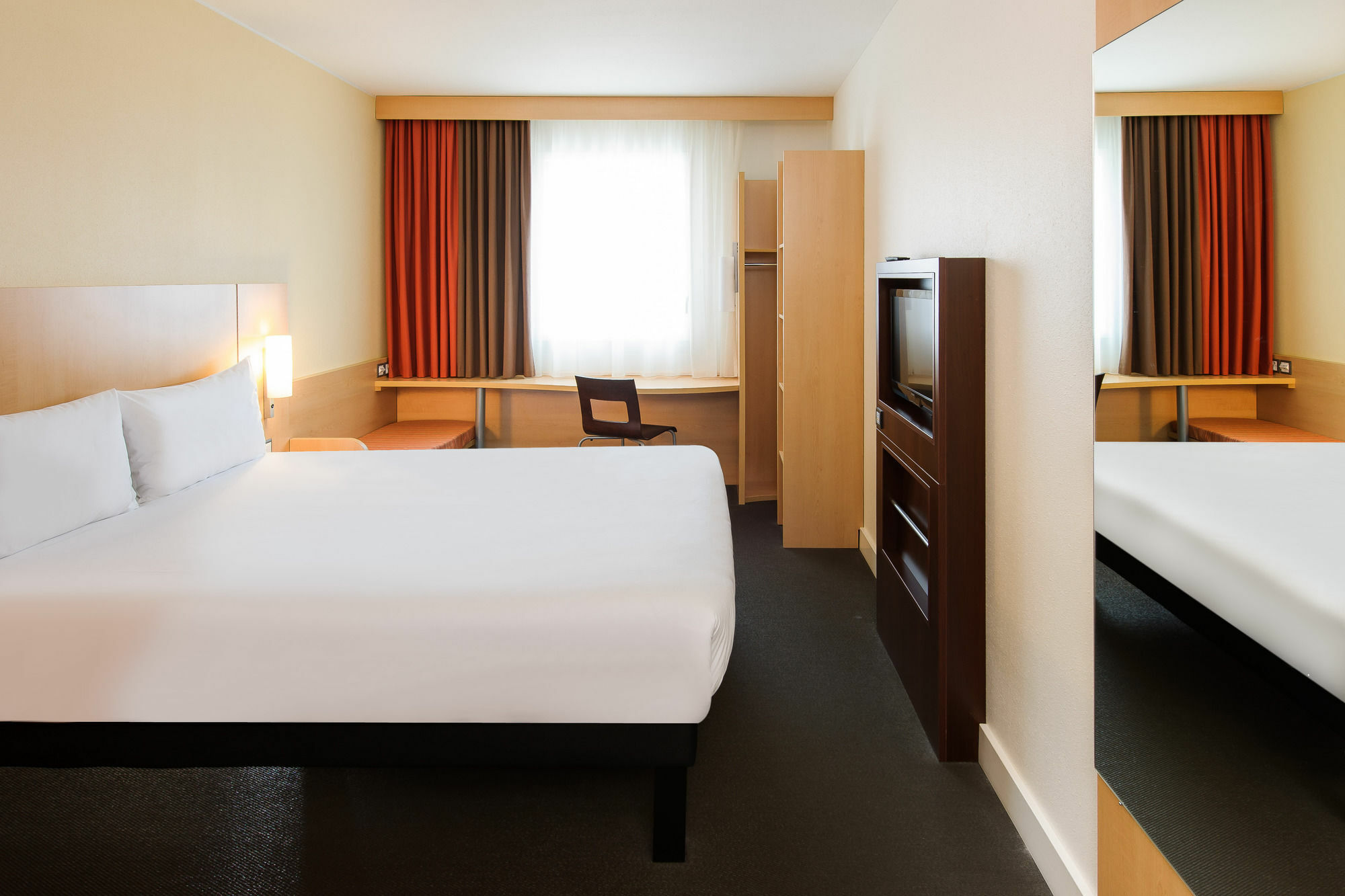 Ibis Paradiso 3*